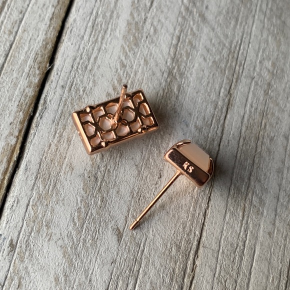 Kendra Scott Paola Stud Earrings Rose Gold MOP NEW - Picture 3 of 4